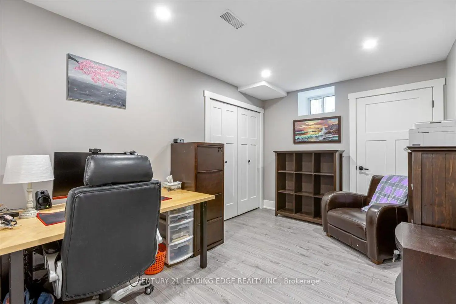 Additional image 15 of 14 Alexander Hunter Place