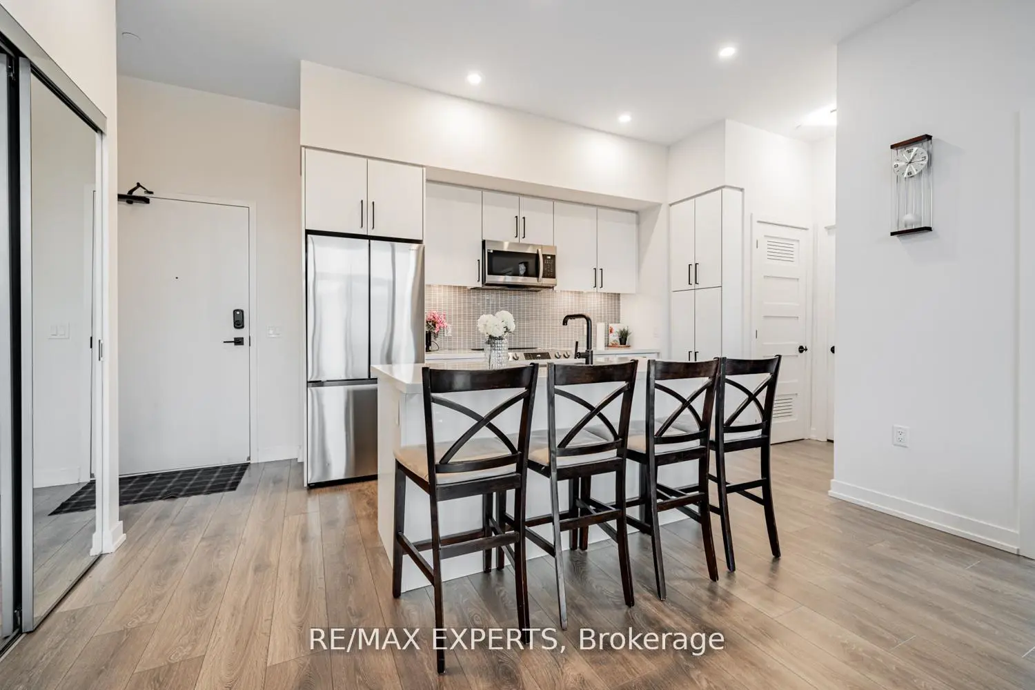 Additional image 7 of 415 Sea Ray Avenue 105