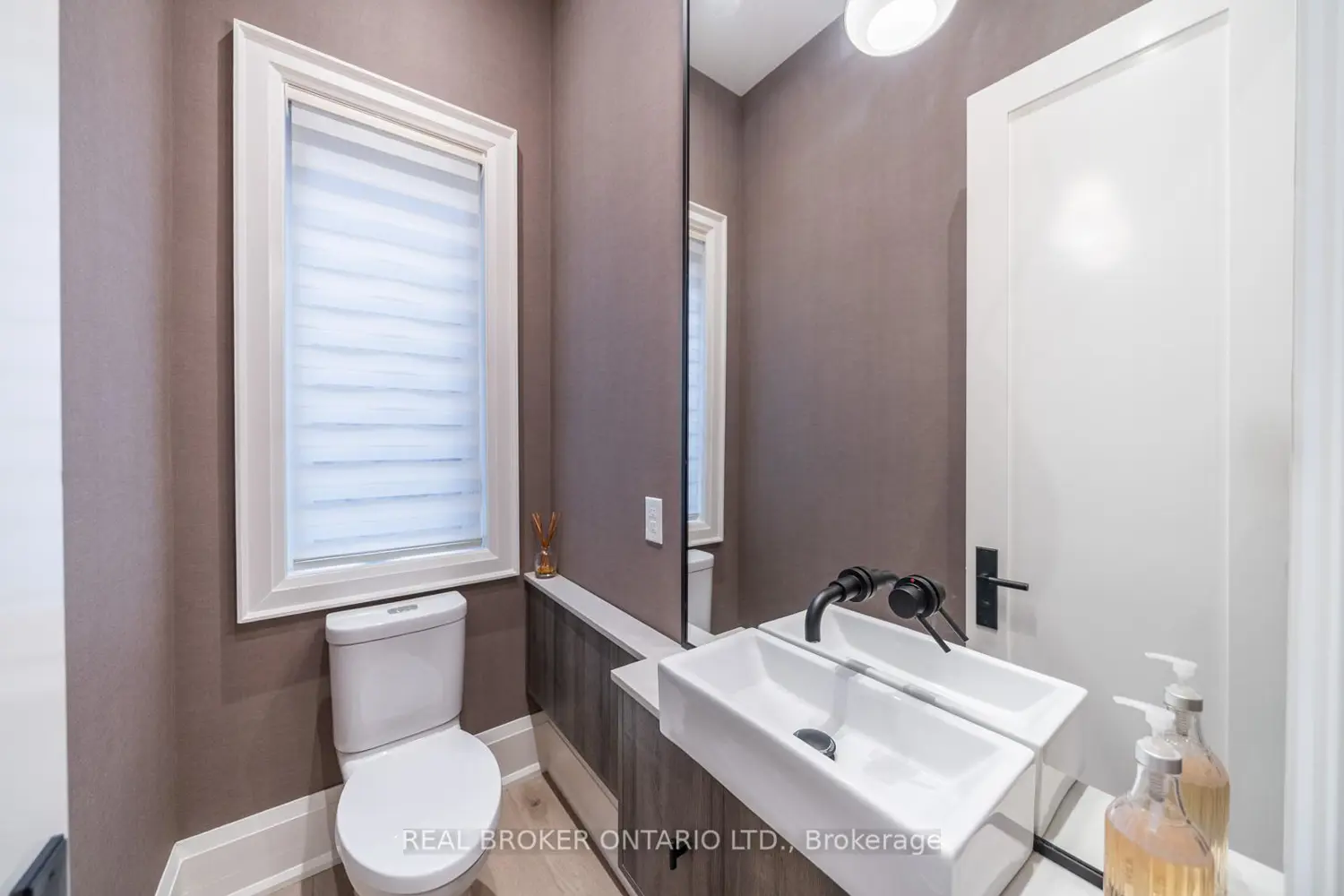 Additional image 12 of 172&174 Victoria Street