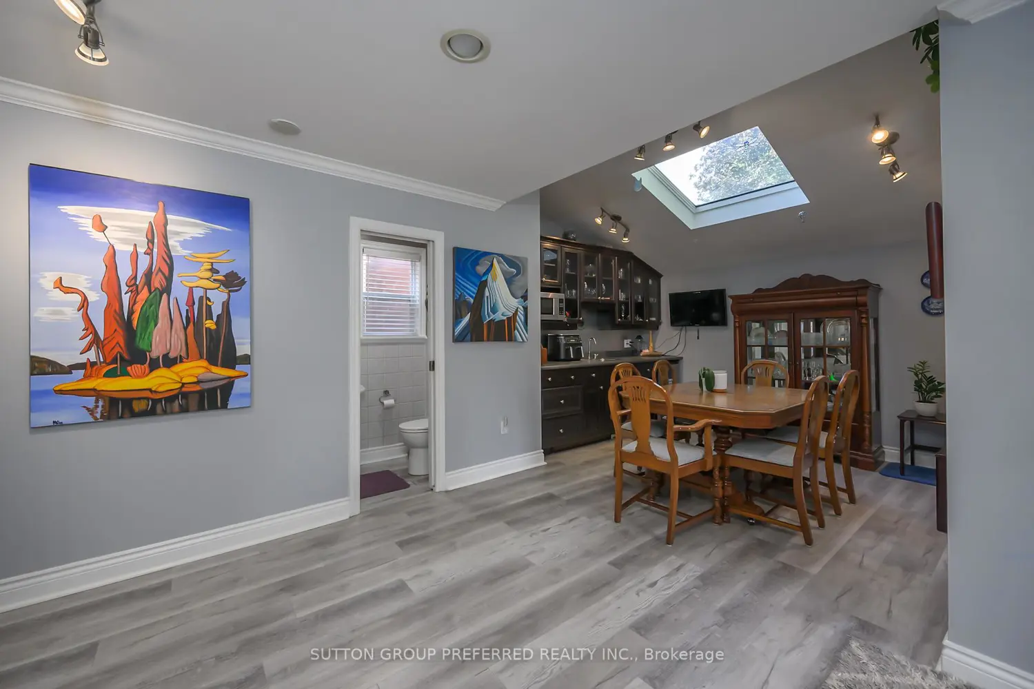 Additional image 12 of 447 Woodman Avenue