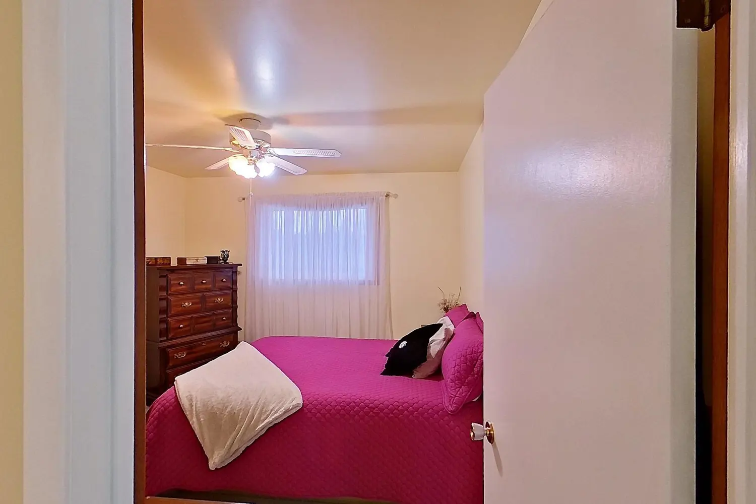 Additional image 10 of 14 Dixie Place