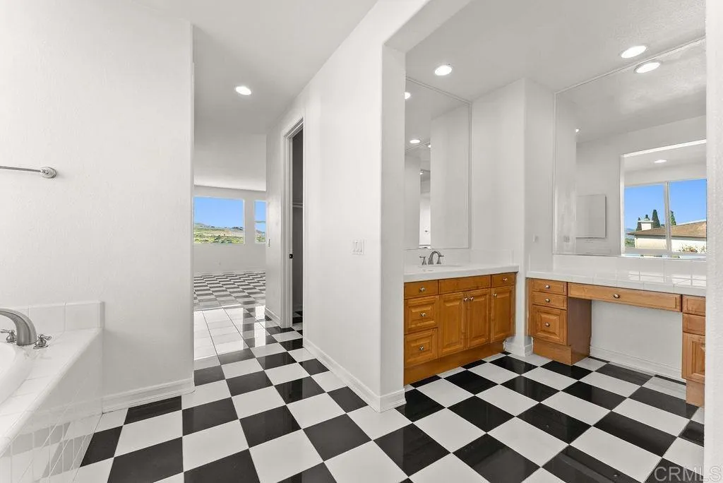 Additional image 30 of 1004 Red Granite Rd, Chula Vista, CA 91913