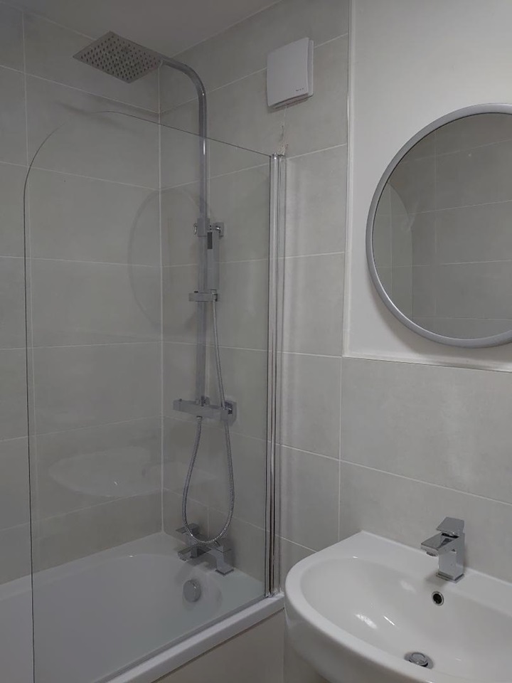 Additional image 4 of 2 Bed Flat, Alwoodley, LS17, N1 7GU