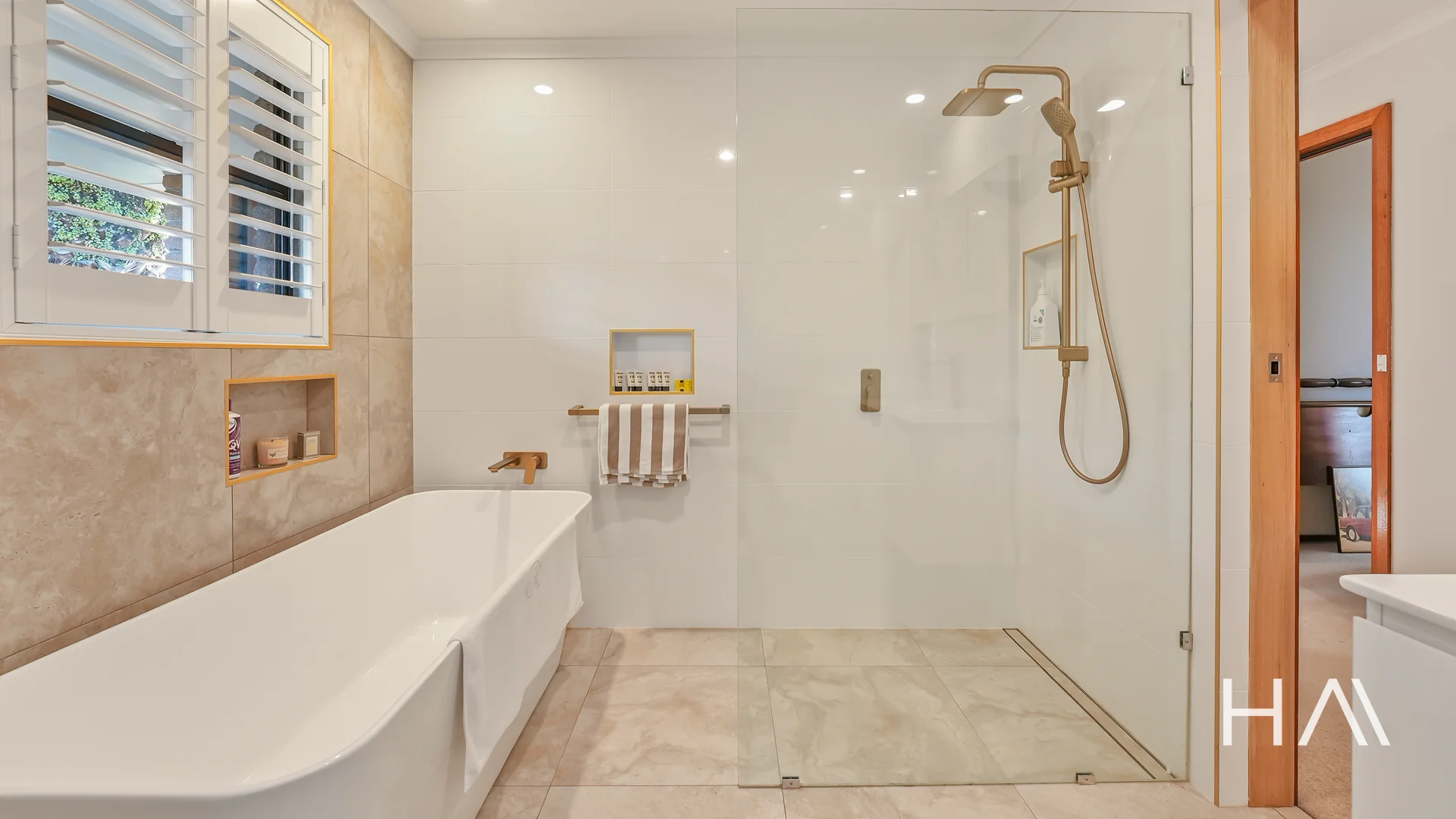 Additional image 17 of 25-27 Erythos Grove, St Helens TAS 7216