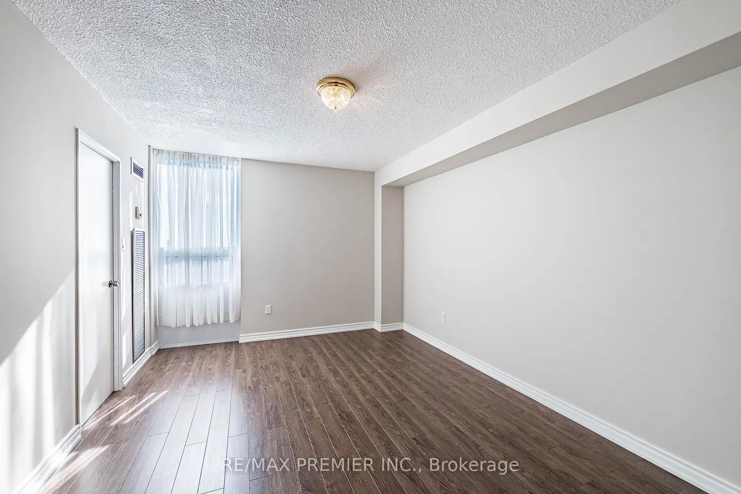 Additional image 15 of 75 Graydon Hall Drive 2308