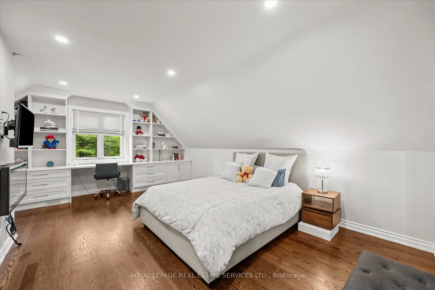 Additional image 12 of 2315 8 Sideroad