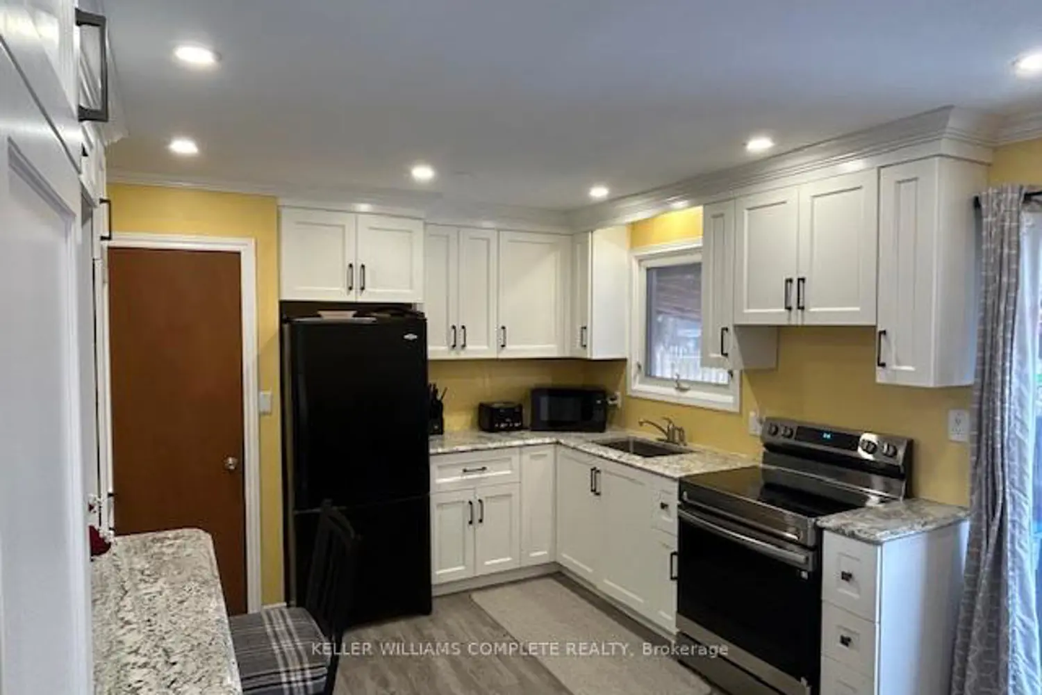 Additional image 2 of 453 Leonard Avenue