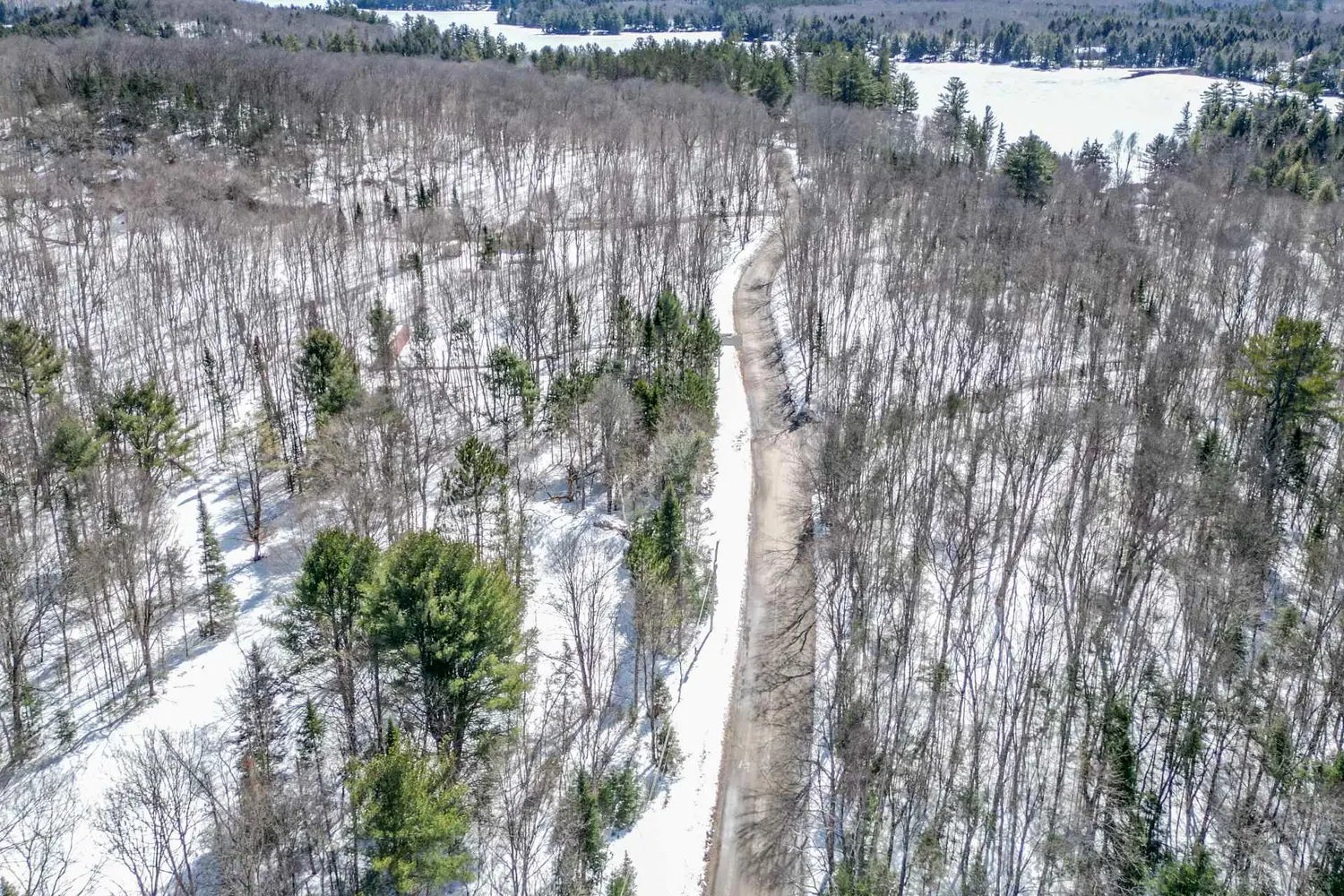 Additional image 7 of 989 North Waseosa Lake Road