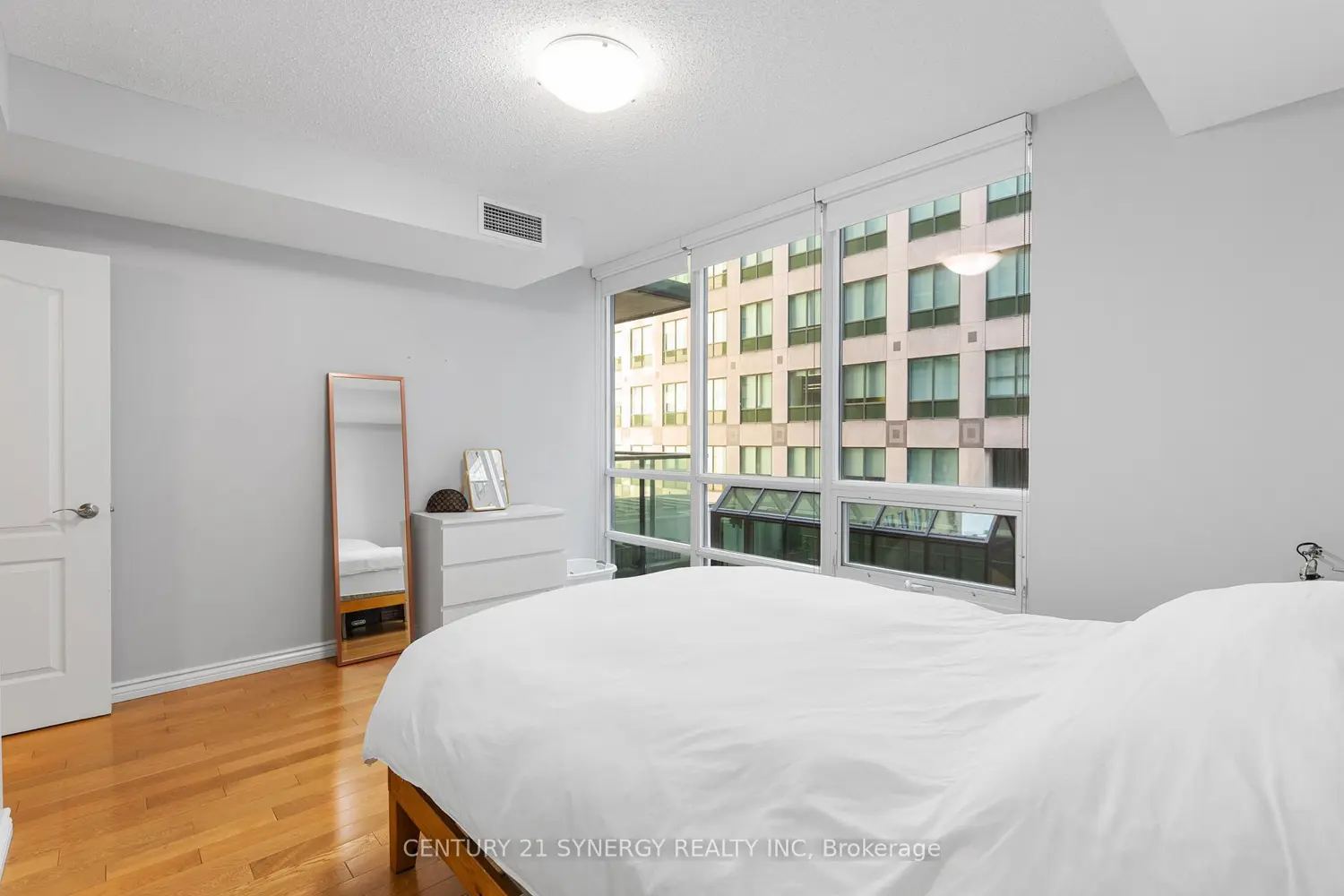 Additional image 15 of 263 Wellington Street 306