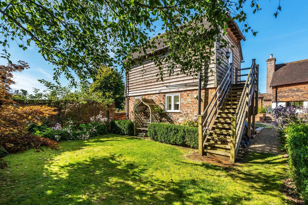 Additional image 49 of Land for saleNear Cranleigh, Surrey GU6