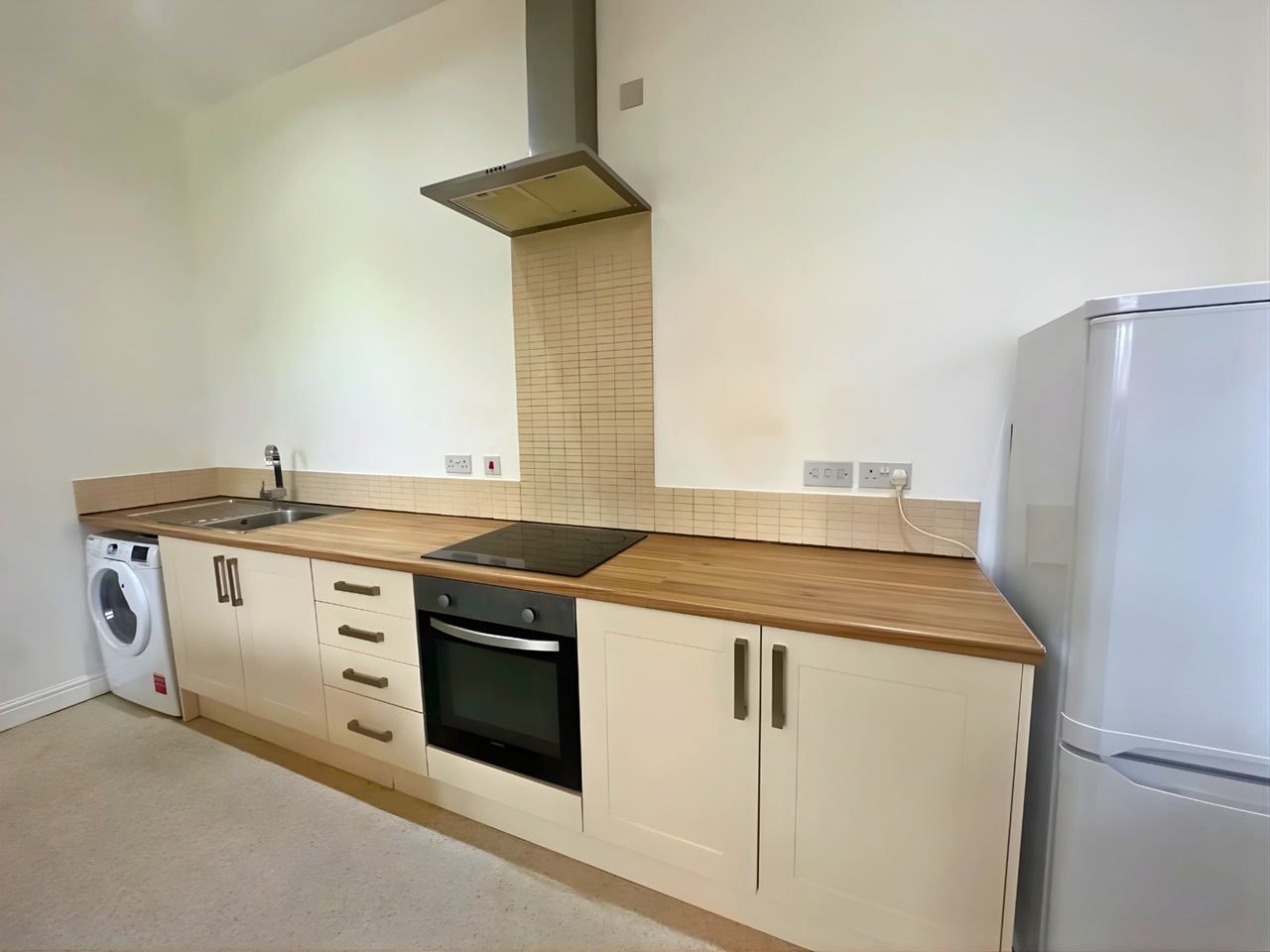 Additional image 5 of 2 Bed Flat, Summerfield, LS18, N1 7GU