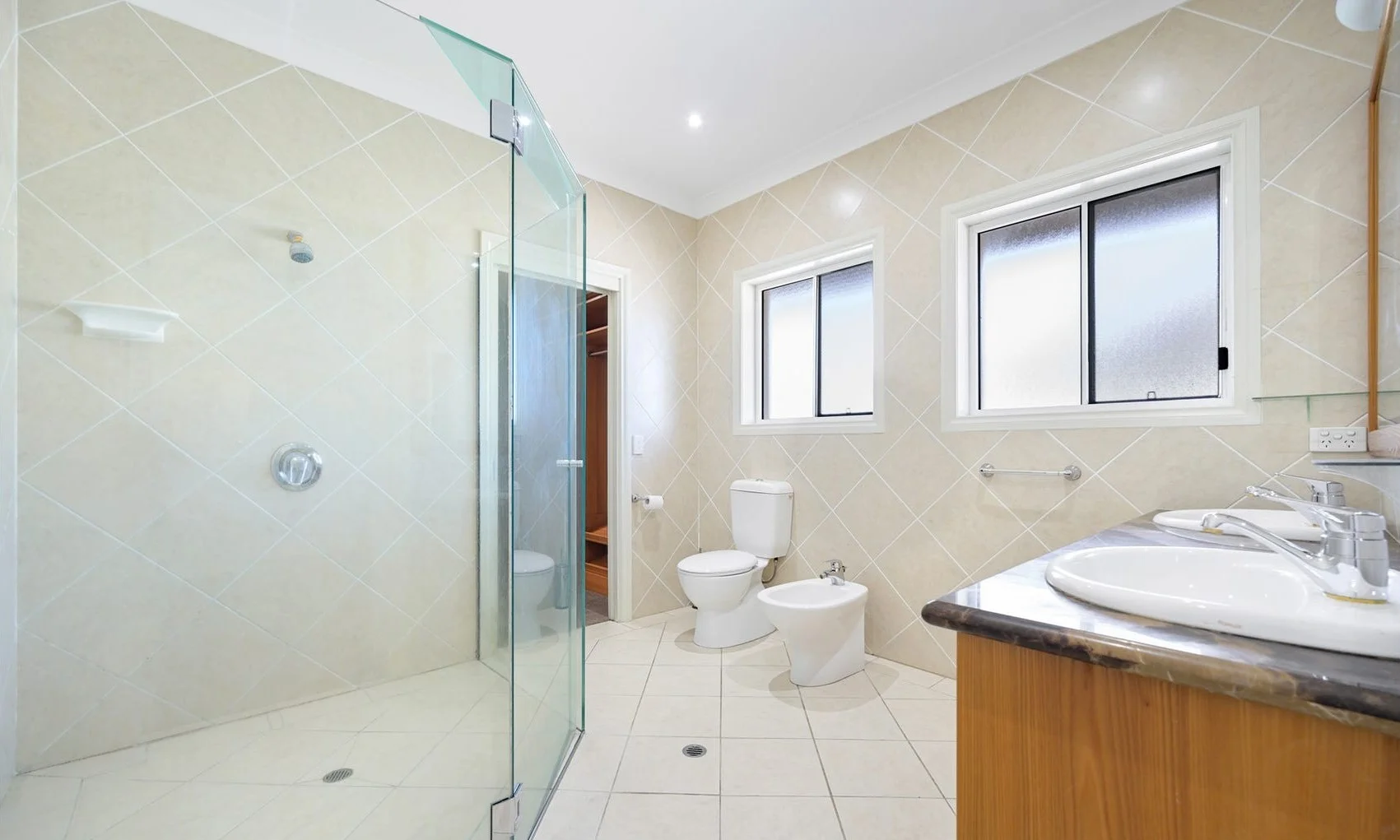 Additional image 13 of 15 Excalibur Court, Sovereign Islands QLD 4216