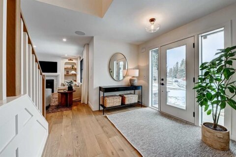 Additional image 8 of 6755 Livingstone Drive SW, Calgary, AB, T3E 6J2