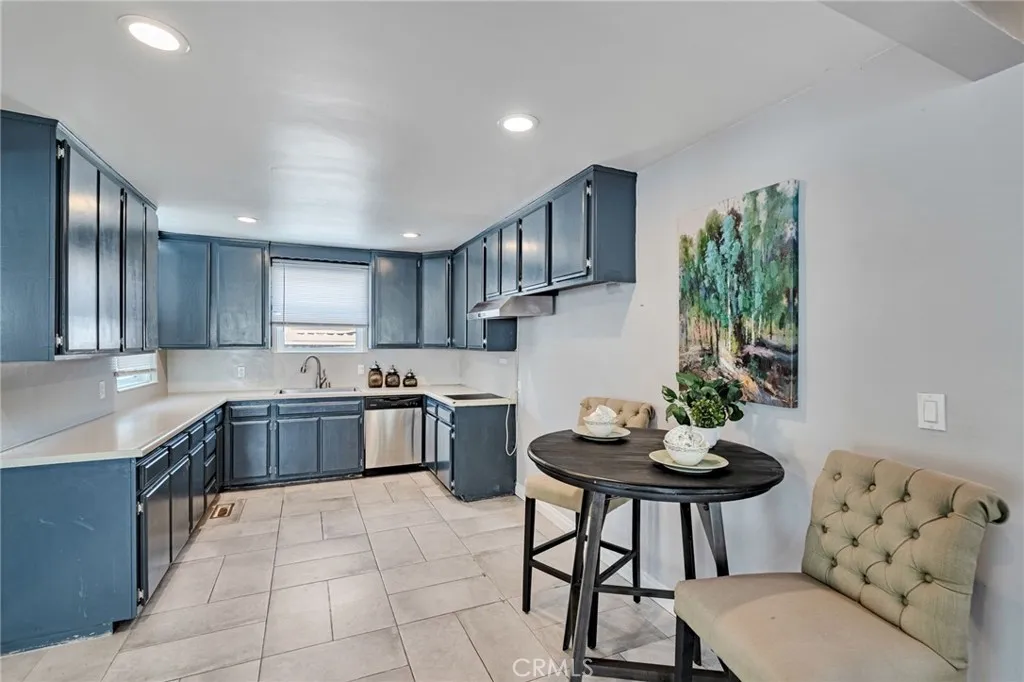 Additional image 6 of 70 W Claremont St, Pasadena, CA 91103