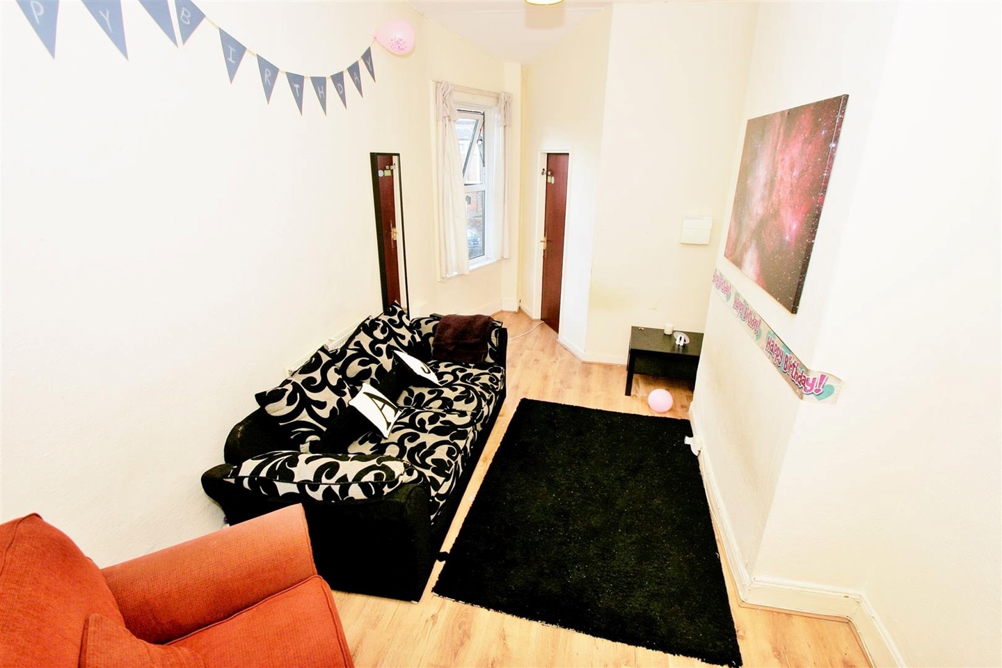 3 Bed Flat, Hyde Park Road, LS6, N1 7GU