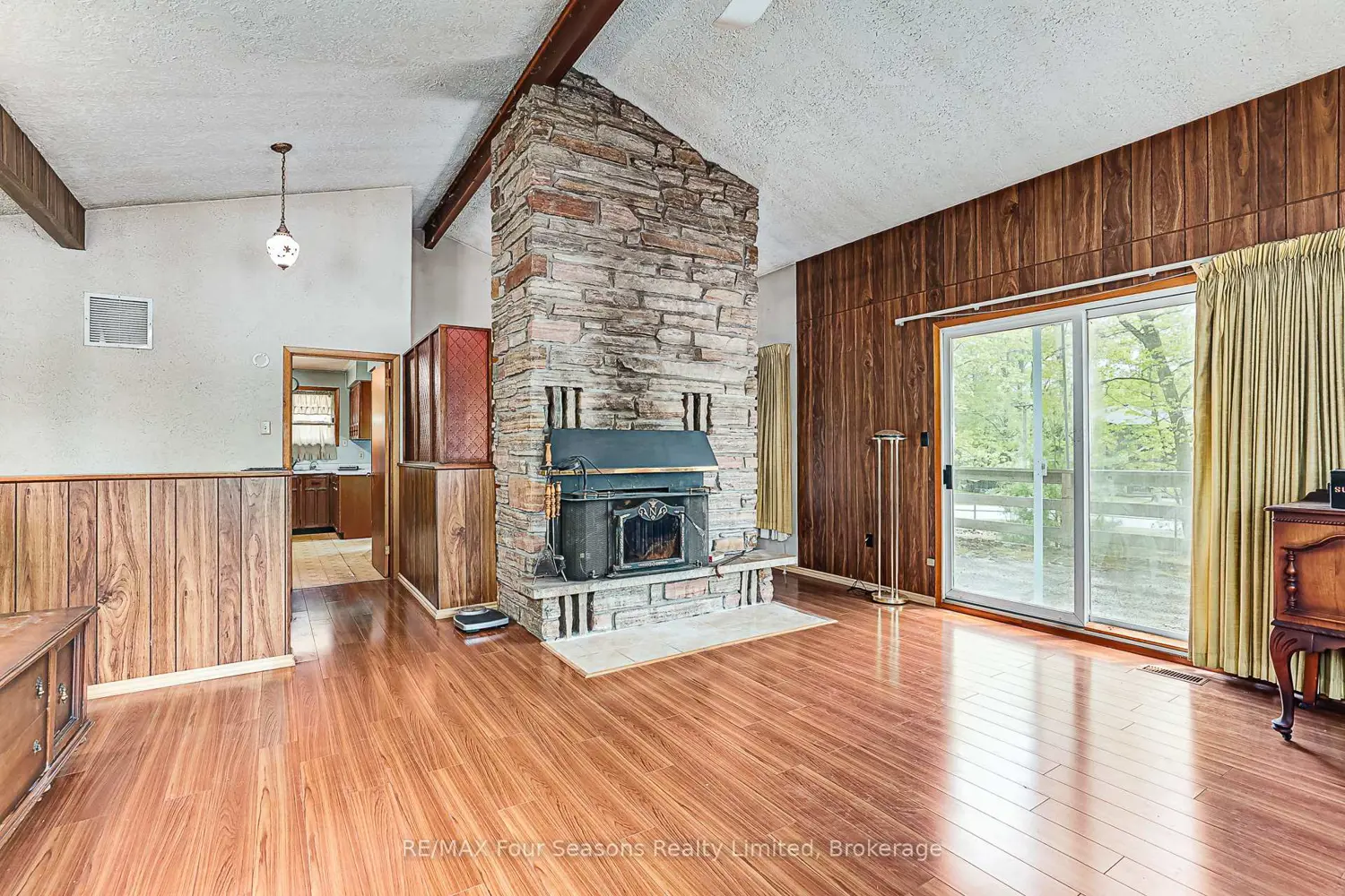 828 Oxbow Park Drive photo 4