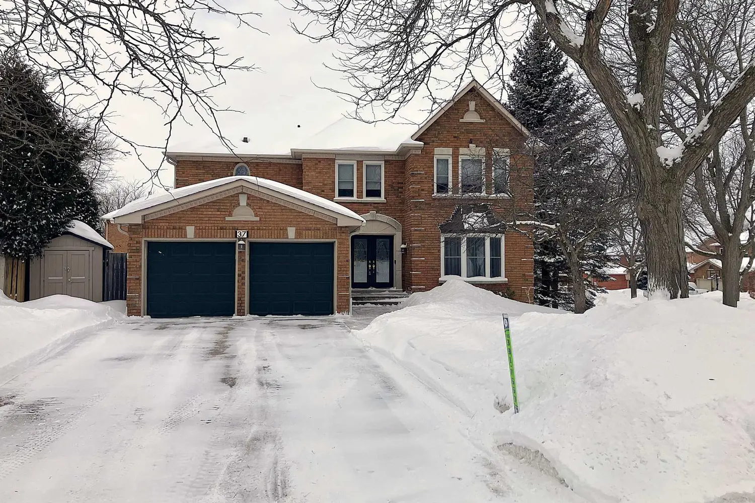 37 Falling Brook Drive