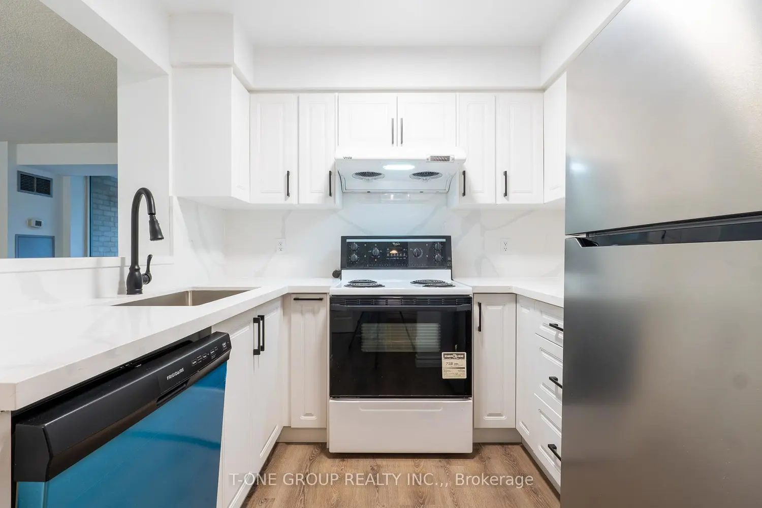 Additional image 5 of 29 Pemberton Avenue 605