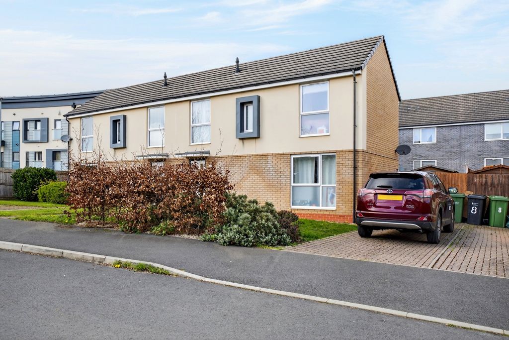 3 bed semi-detached house for saleWoodward Avenue, Hereford, Herefordshire HR2