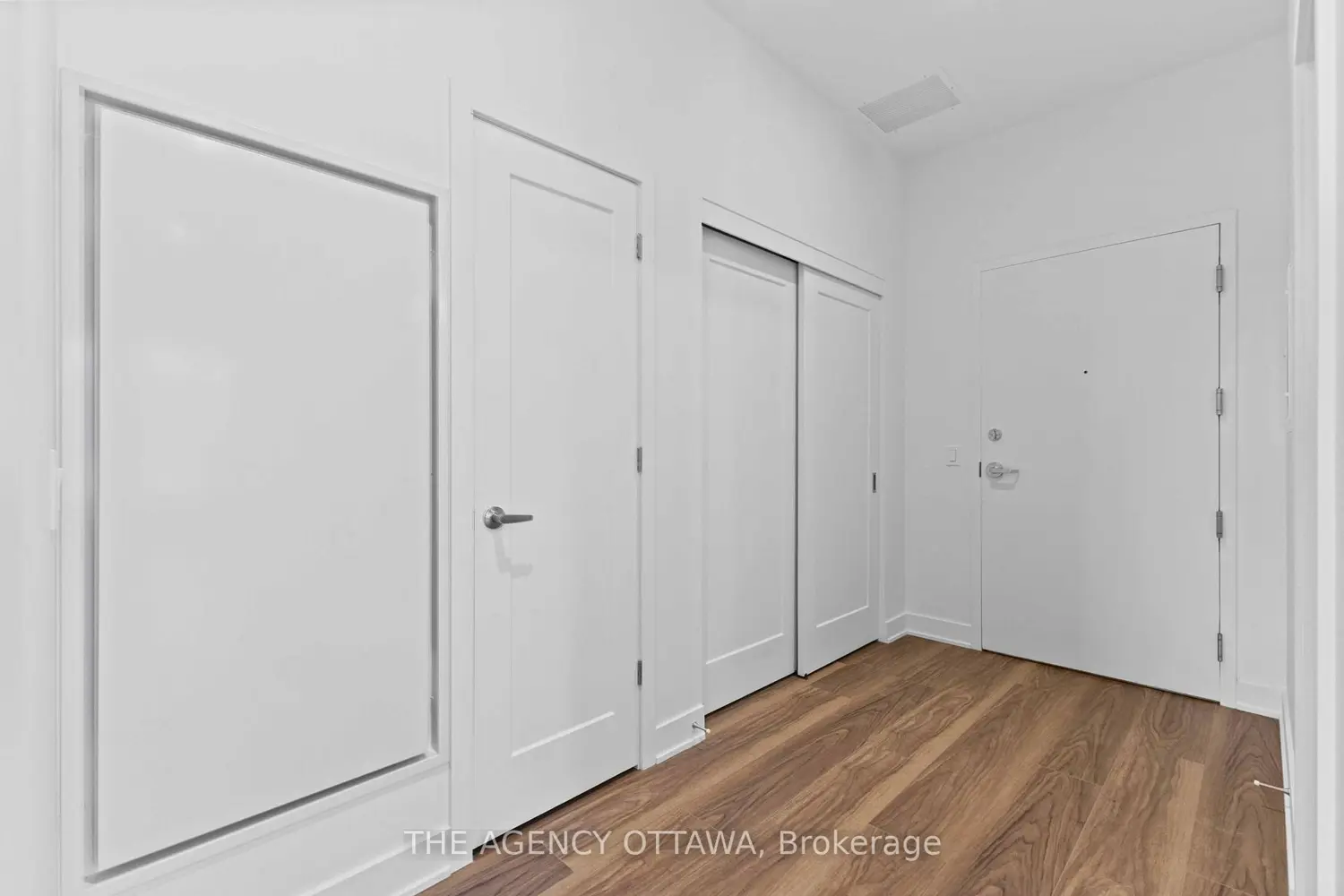 3071 Riverside Drive 101 photo 4