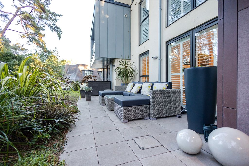 Additional image 22 of 3 bed flat for saleCrosstrees, Lilliput Road, Poole, Dorset BH14