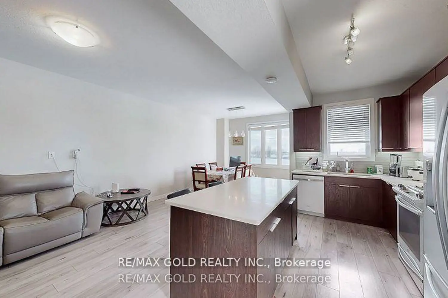 Additional image 6 of 997 West Village Square