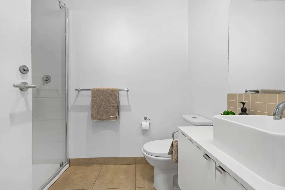 Additional image 8 of 12 / 48-50 Bank Street, Port Fairy VIC 3284