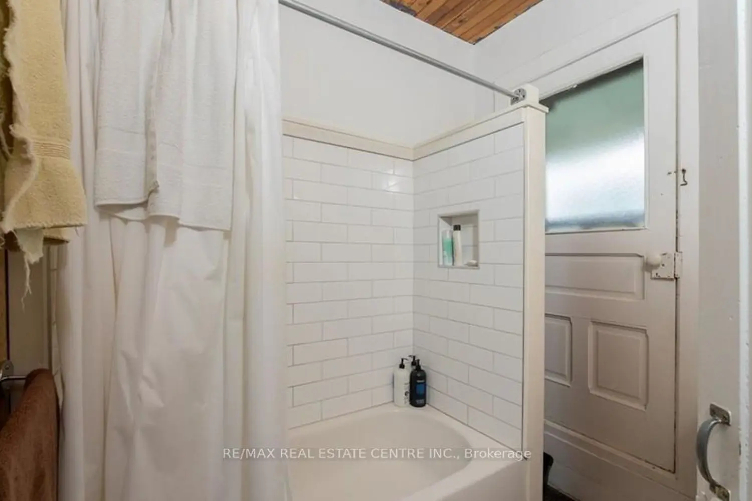 Additional image 12 of 14 Young Street