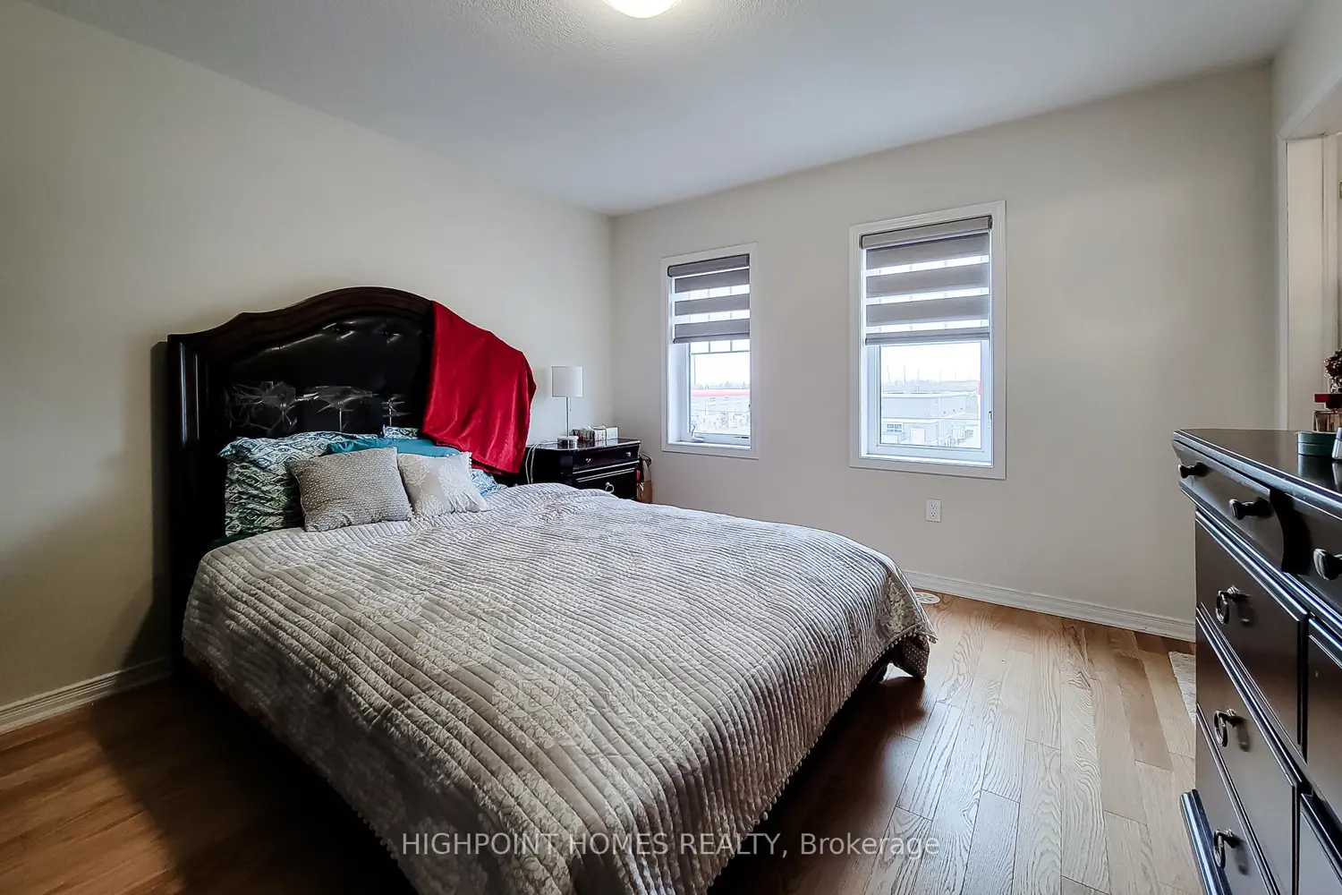 Additional image 13 of 36 Utter Place