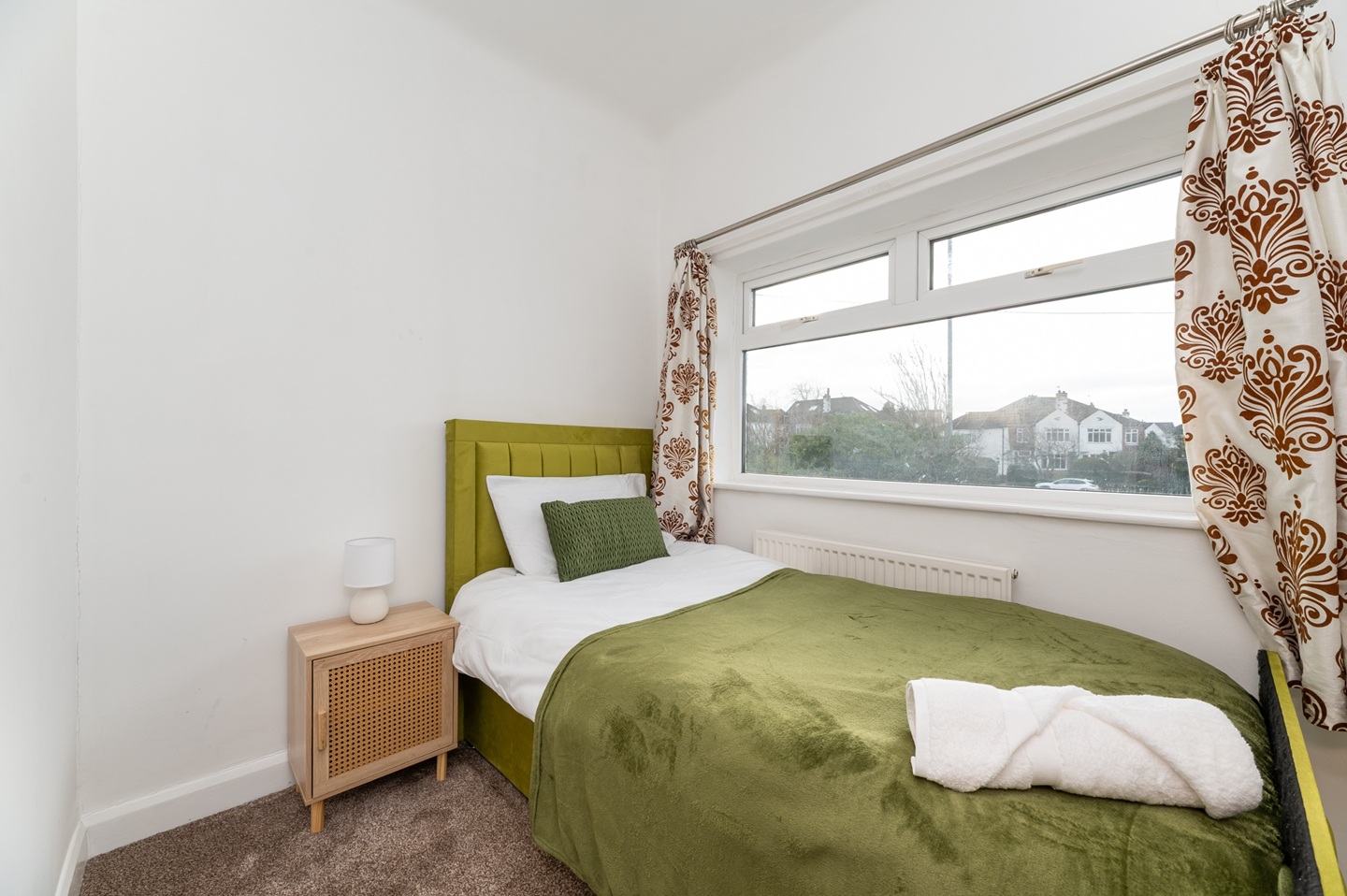 Additional image 16 of 5 Bed Detached House, Fully Furnished In North Leeds, LS17, N1 7GU