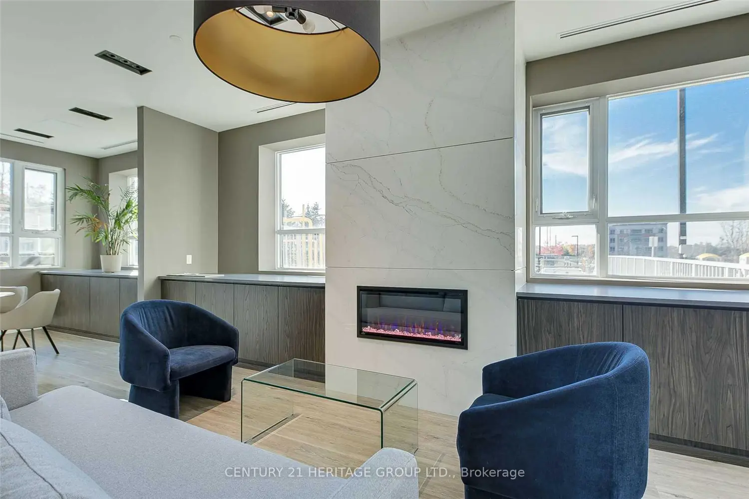 Additional image 18 of 58 Lakeside Terrace 808