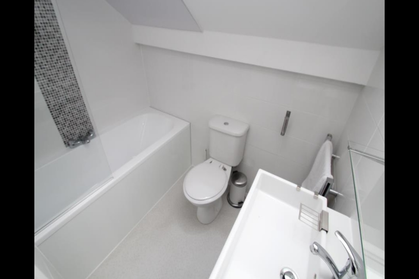 Additional image 5 of 1 Bed Flat, King Lane, LS17, N1 7GU