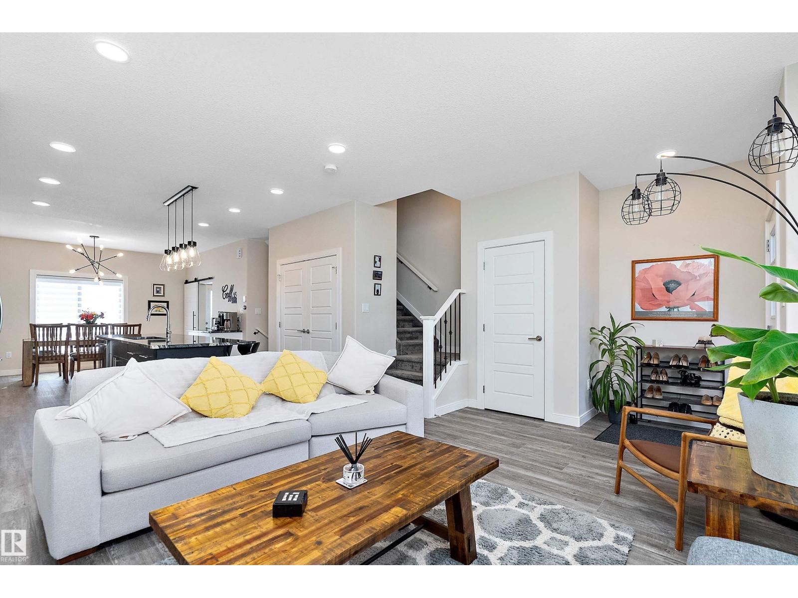 Additional image 5 of 7819 Yorke Road NW, Edmonton, AB, T5G2R6