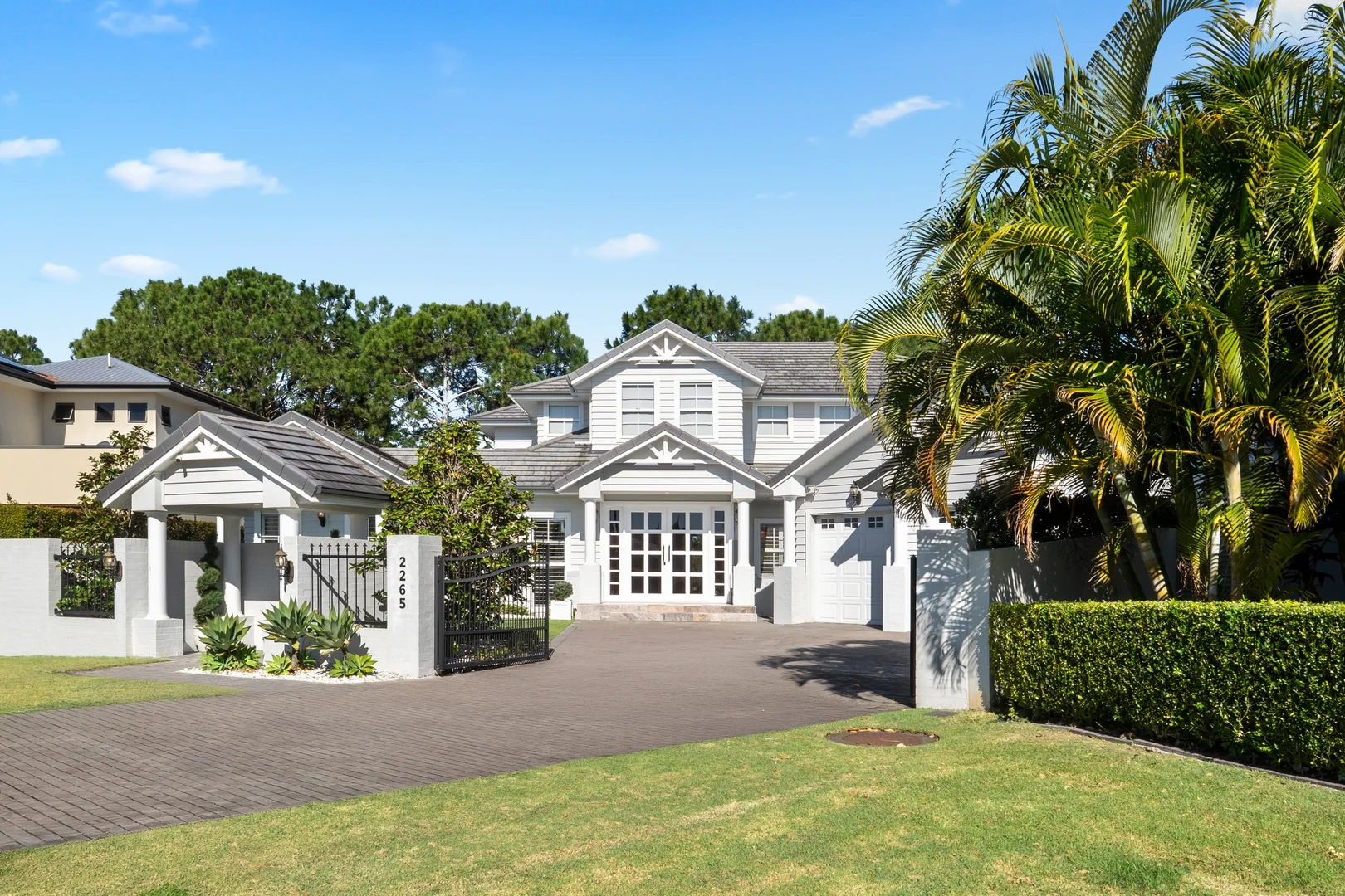 2265 Banksia Lakes Drive, Sanctuary Cove QLD 4212