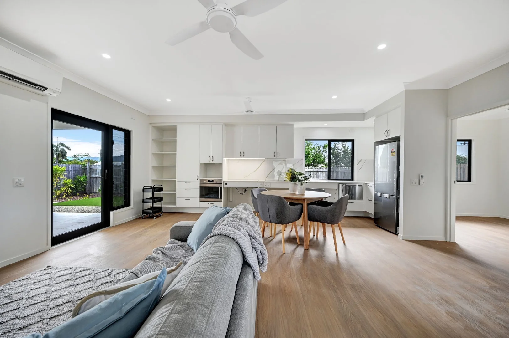 Additional image 2 of 301 Pinnacle Drive, Rasmussen QLD 4815