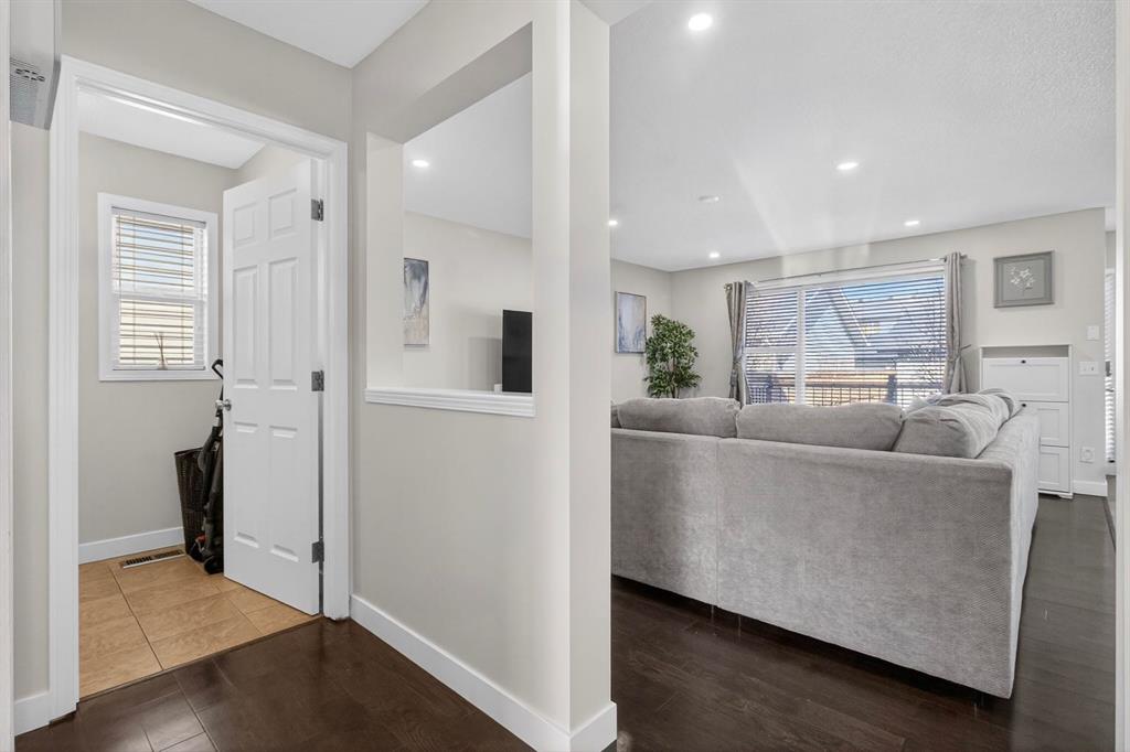 Additional image 6 of 28 Elgin View SE, Calgary, AB, T2Z 4Z6