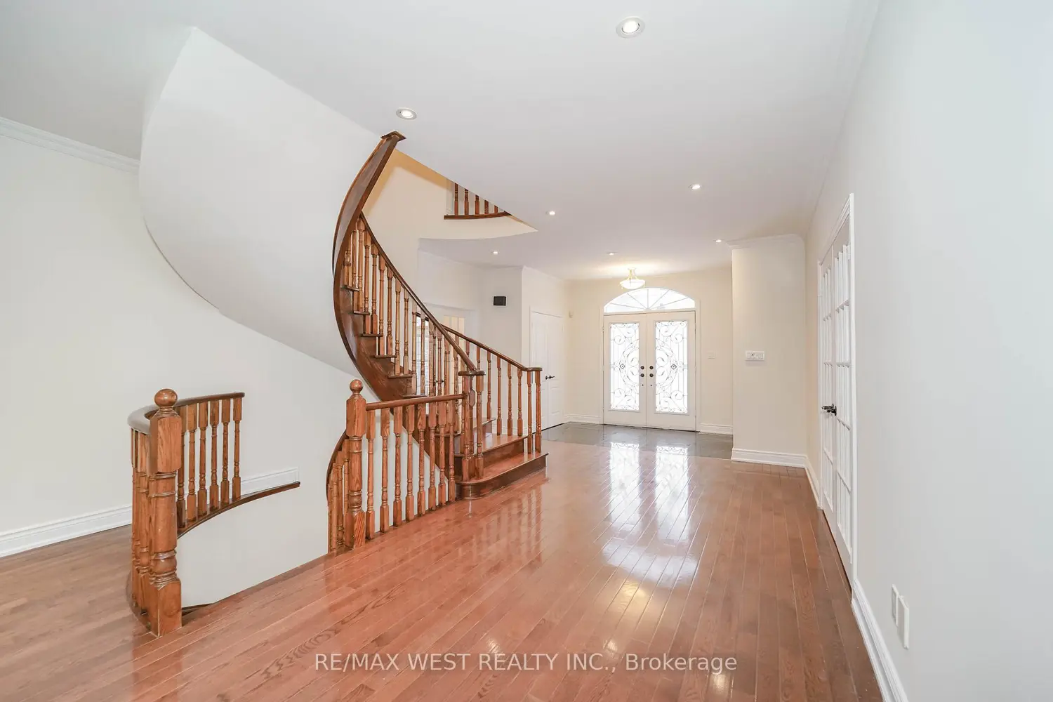 Additional image 4 of 81 Woodview Drive