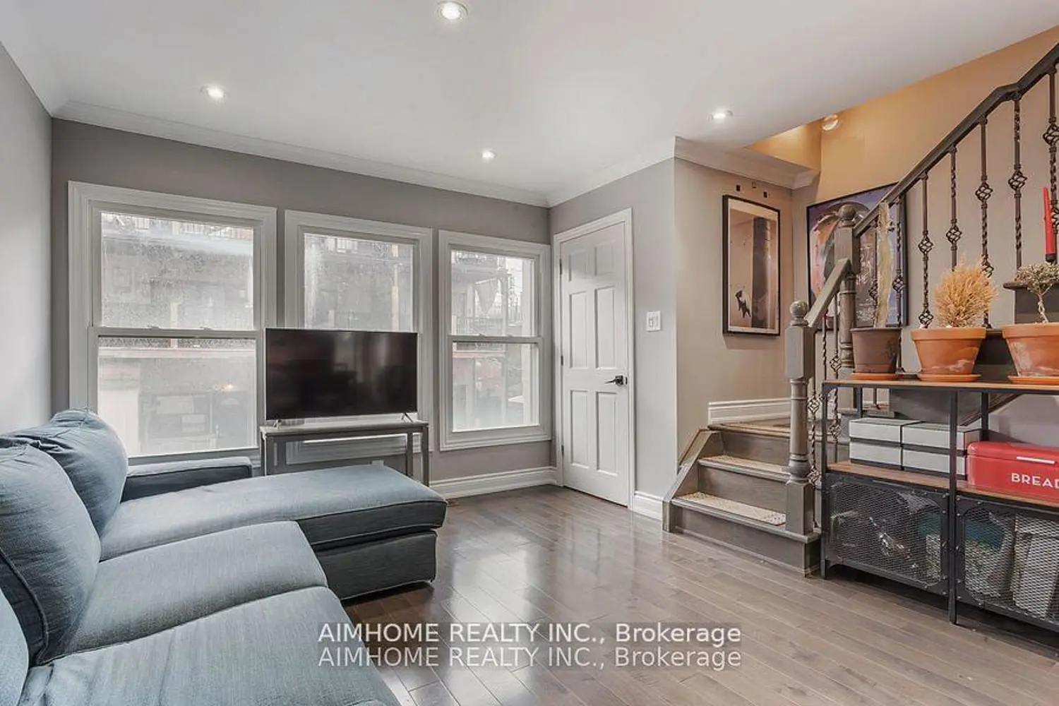 Additional image 13 of 360 R Dundas Street Th#2