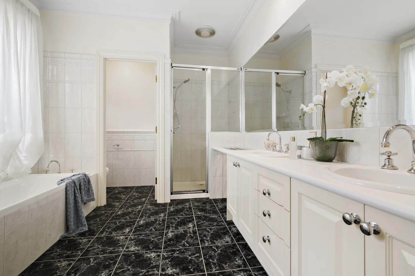 Additional image 11 of 5 Grange Avenue, Canterbury VIC 3126