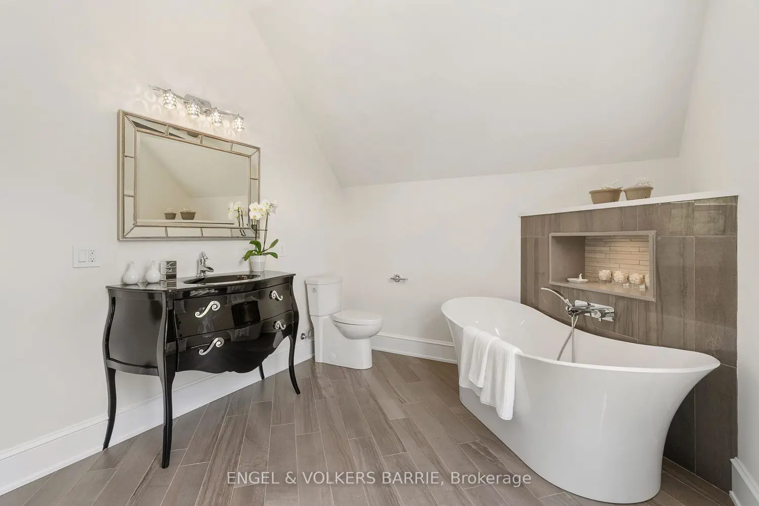 Additional image 11 of 6 Midves Court