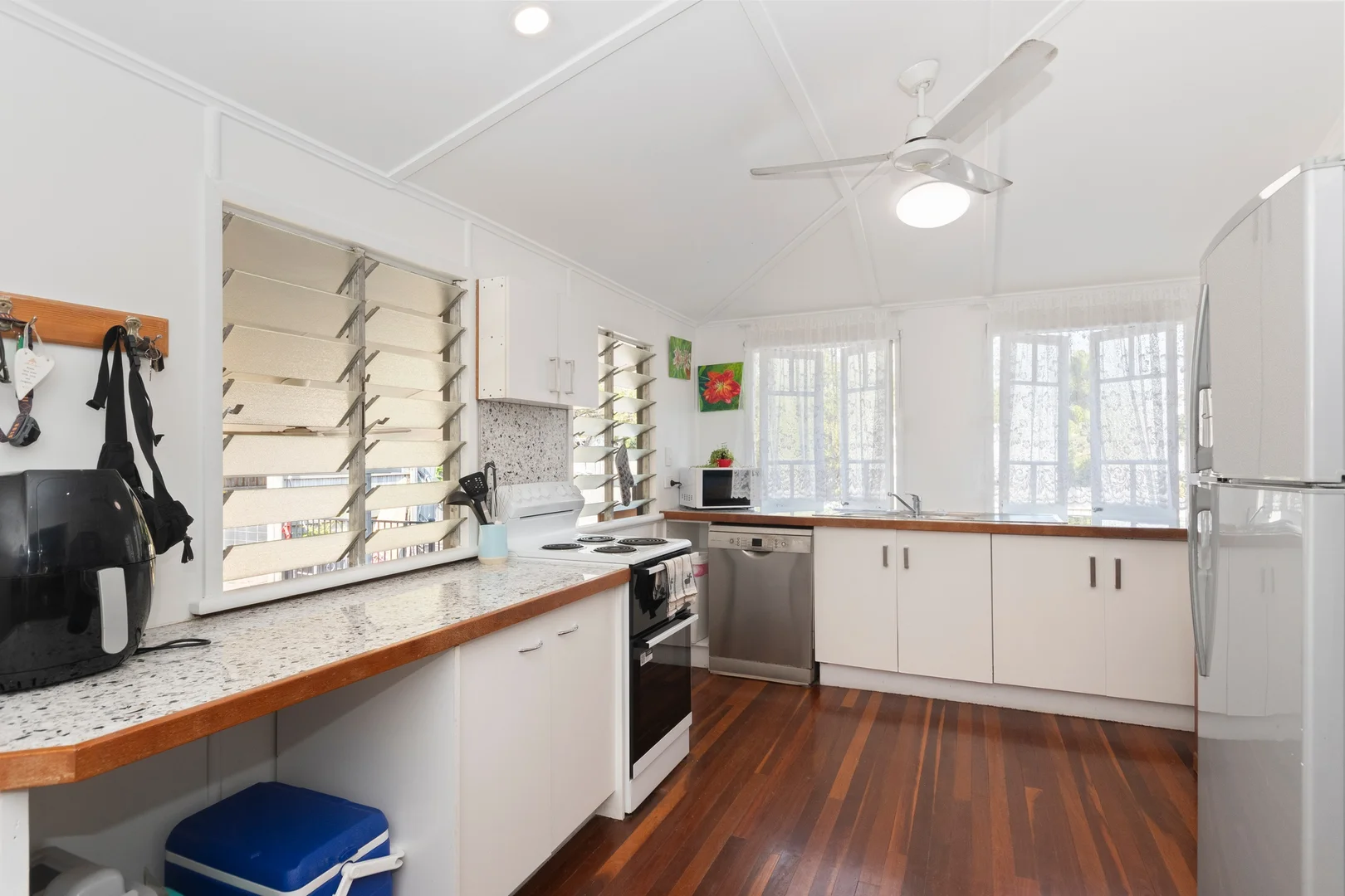 Additional image 3 of 28 Somerset Street, Horseshoe Bay QLD 4819