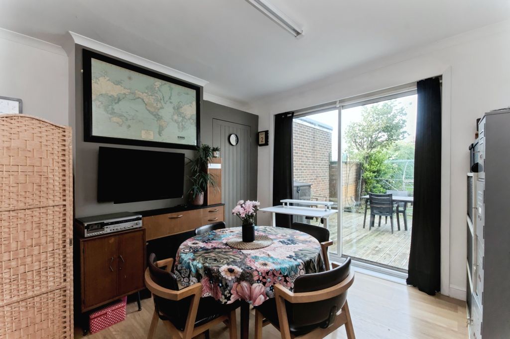 Additional image 10 of 3 bed semi-detached house for saleFitzmaurice Avenue, Eastbourne BN22