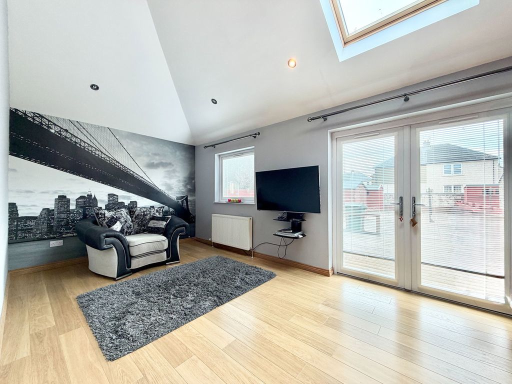 Additional image 13 of 3 bed flat for saleNewhouse Road, Grangemouth FK3