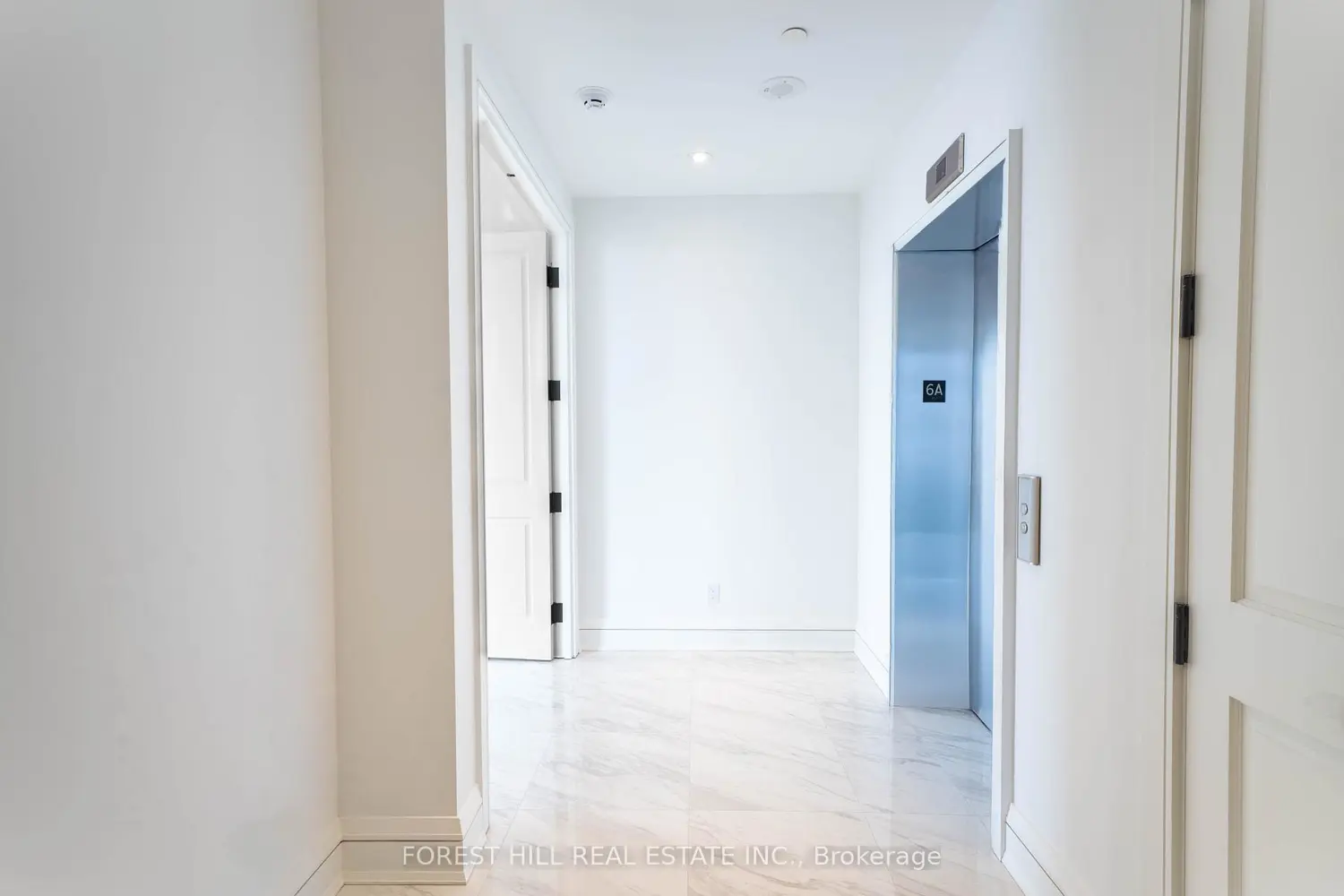 Additional image 4 of 2010 Bathurst Street 6A