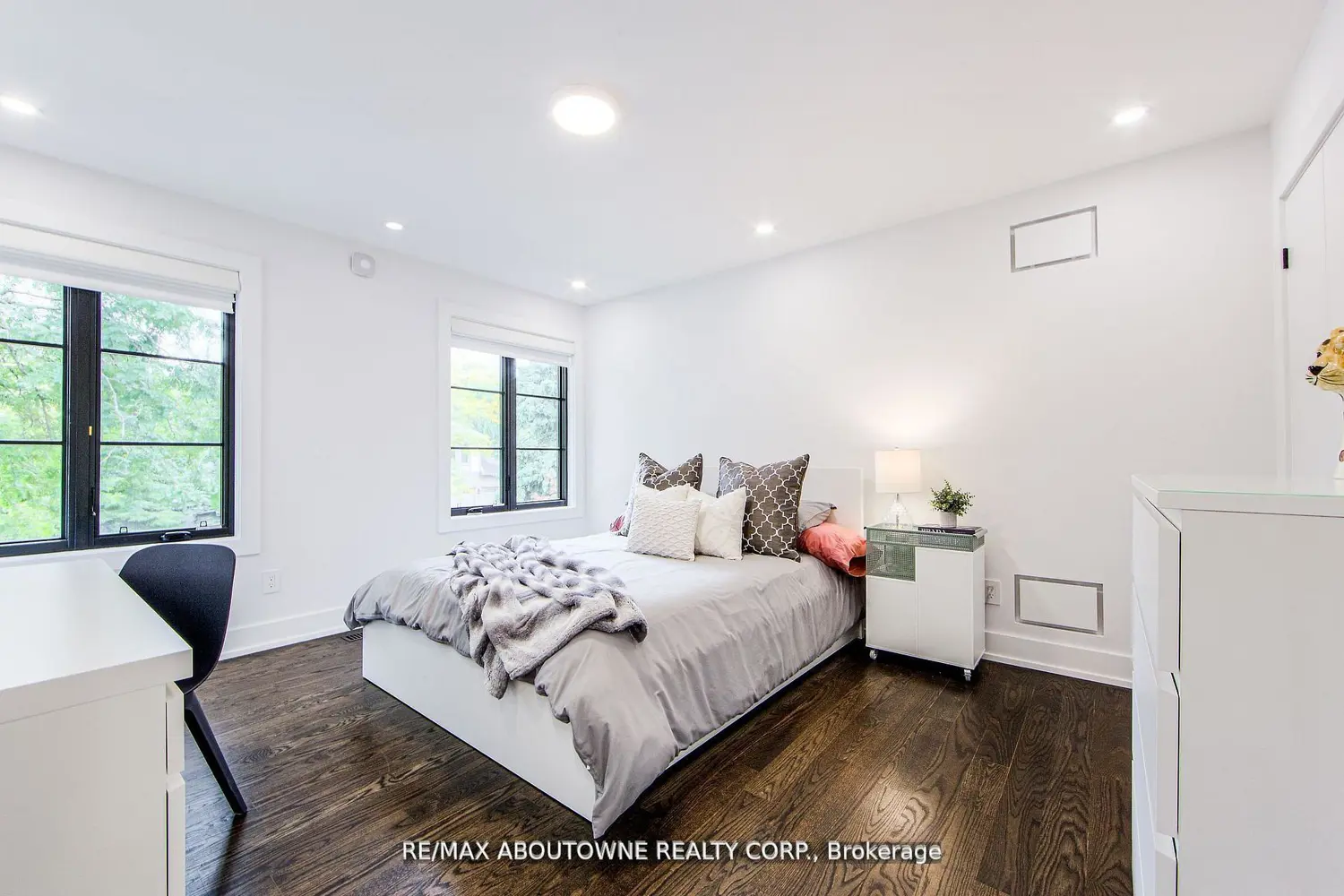 Additional image 11 of 1319 Greeneagle Drive