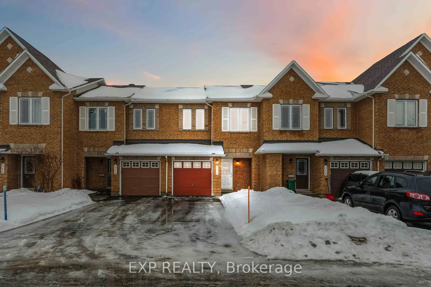 214 Montmorency Way photo 2