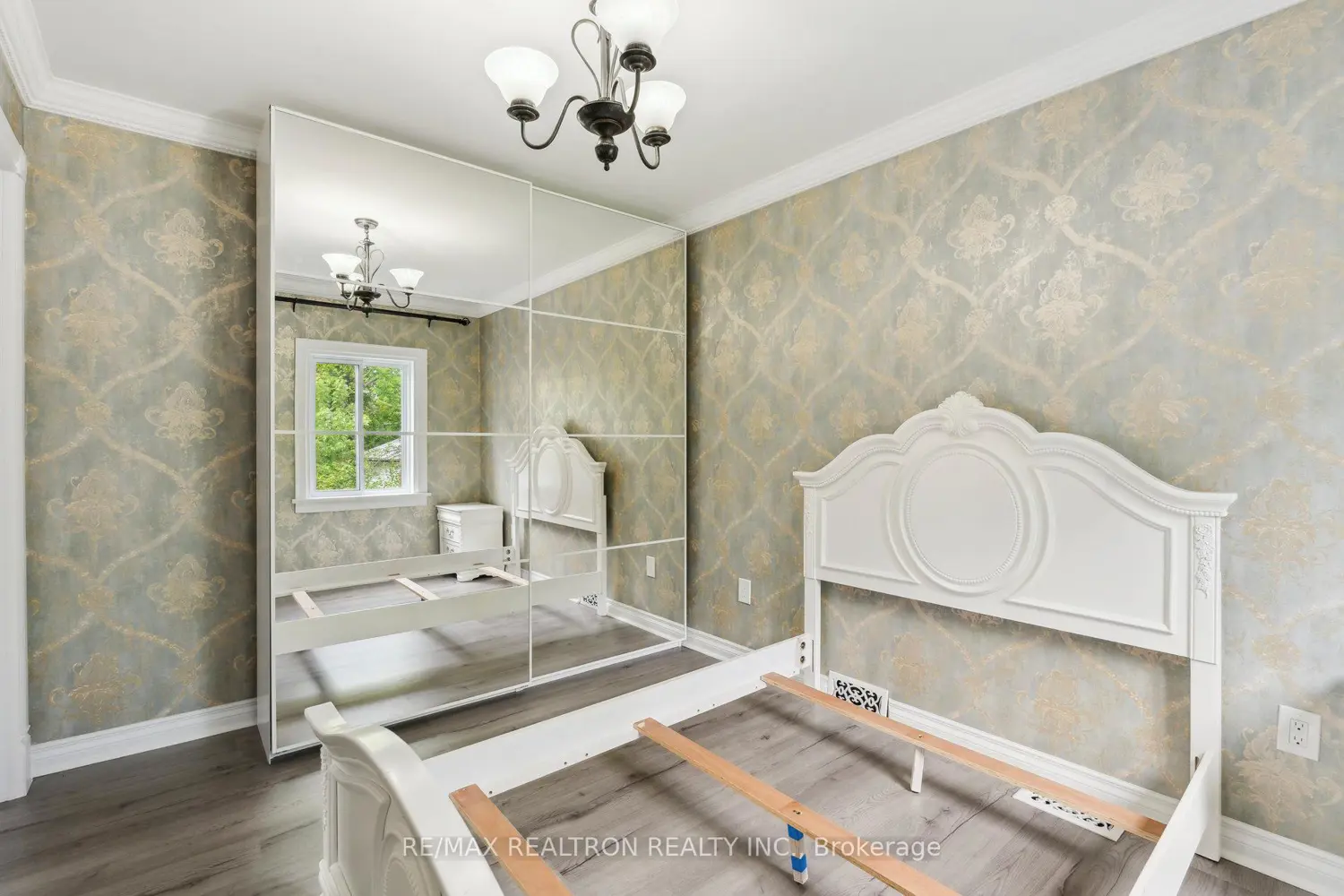 Additional image 8 of 4844 Sixth Avenue