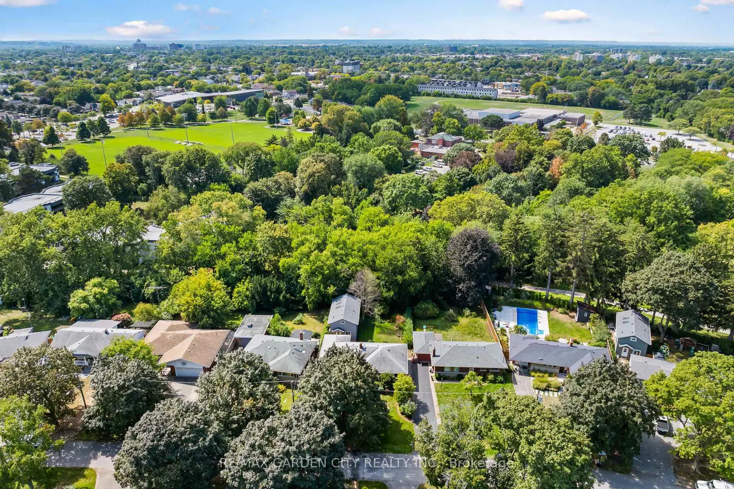 Additional image 4 of 34 Kenworth Drive