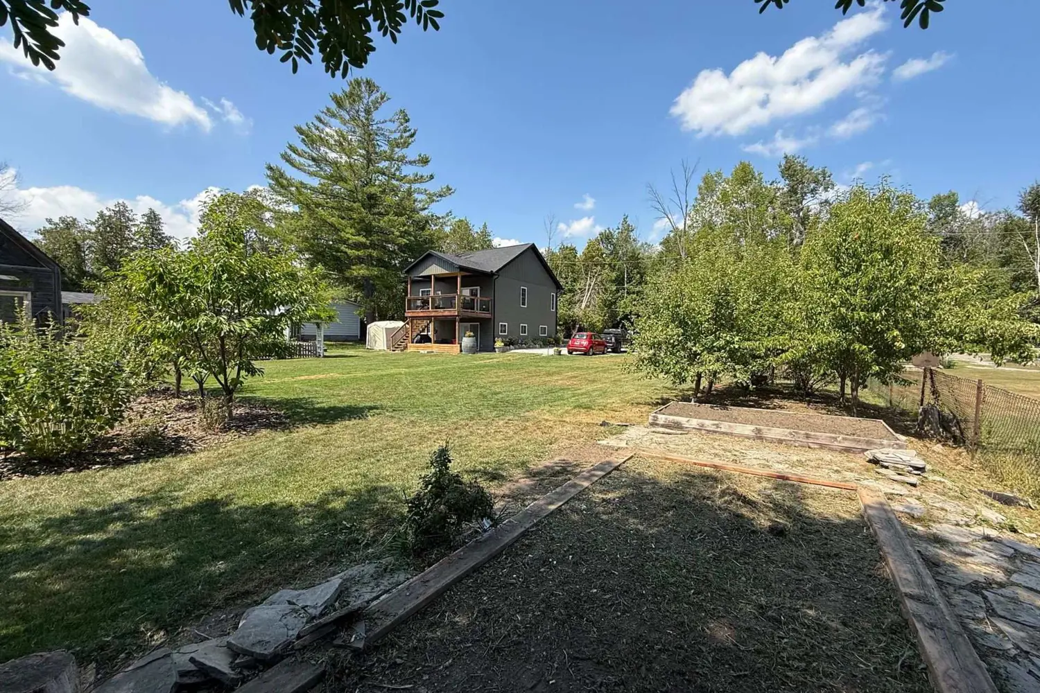 Additional image 2 of 1047B Larch Street