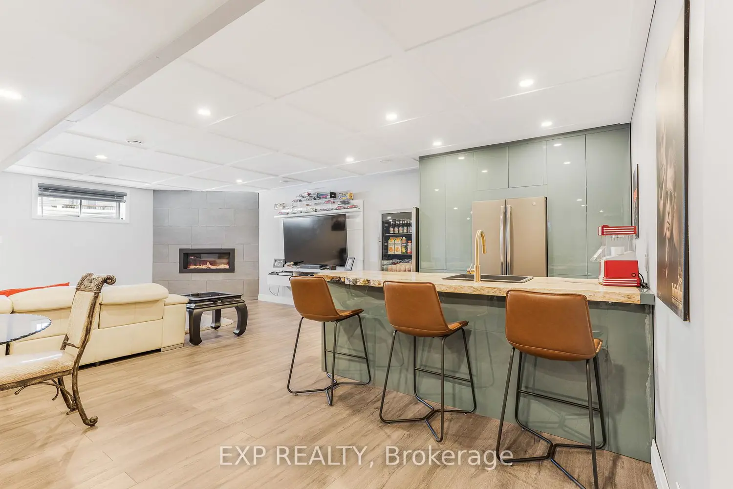 Additional image 14 of 42 Granite Street